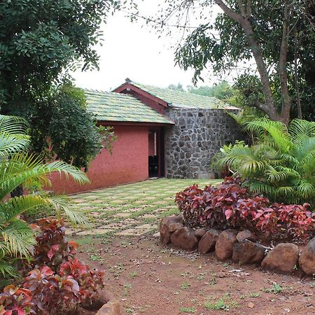 Cherilyn Monta Resort - Ratnagiri Vatul Extérieur photo