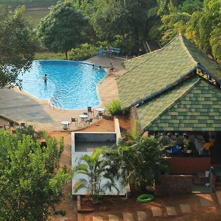 Cherilyn Monta Resort - Ratnagiri Vatul Extérieur photo