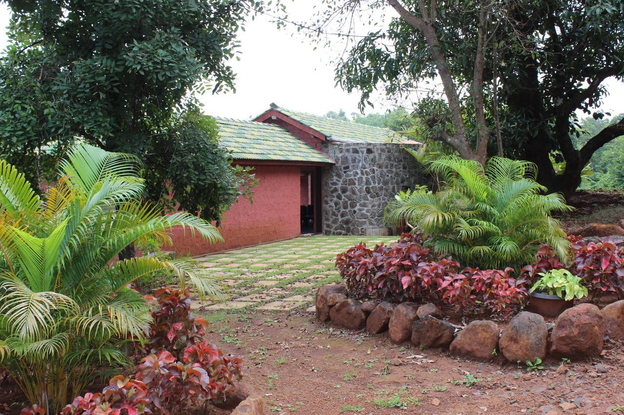 Cherilyn Monta Resort - Ratnagiri Vatul Extérieur photo