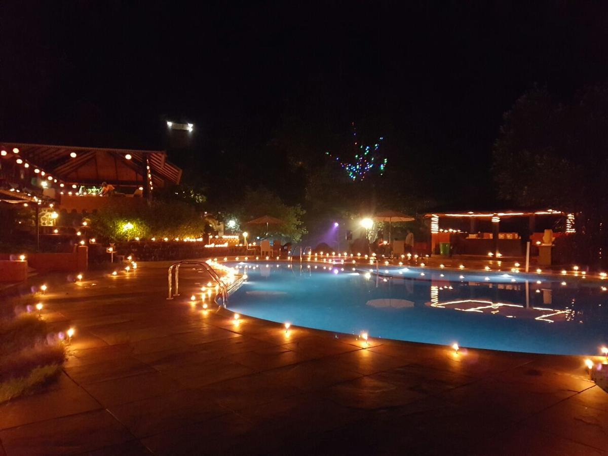 Cherilyn Monta Resort - Ratnagiri Vatul Extérieur photo
